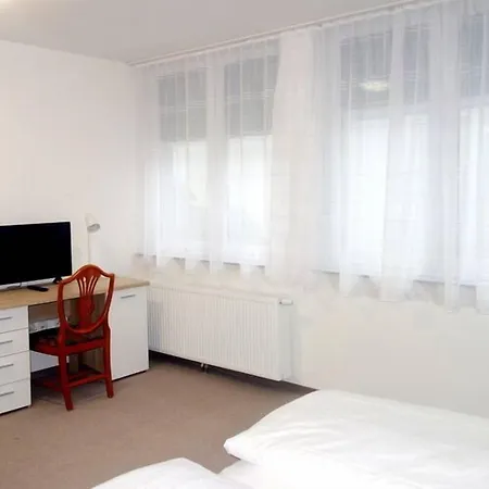 بدجيت لودفيغشافين فندق 2*