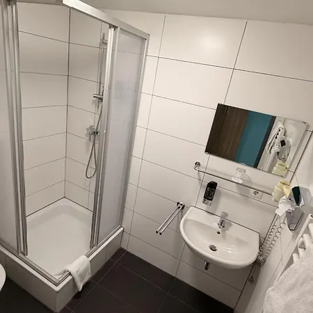 Budget Otel 2*